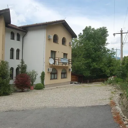Casa Lacului * Malaia
